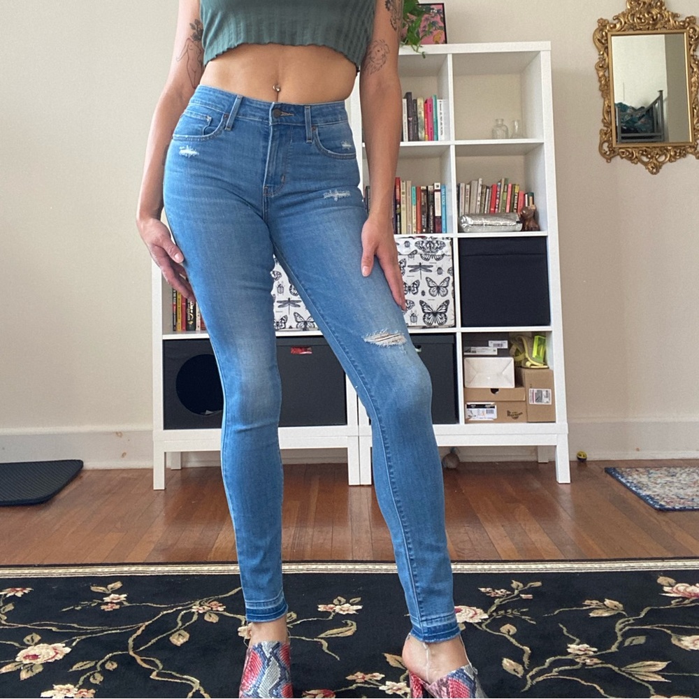 Levi’s 721 High Rise Skinny Jeans